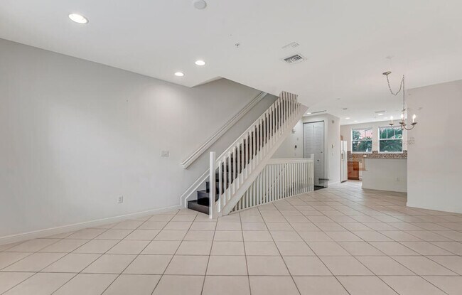 Building Photo - 1727 San Benito Way