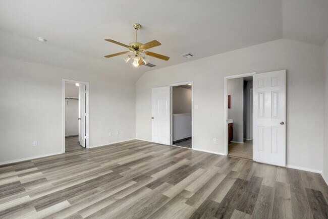 Building Photo - 12200 Ferrystone Cove