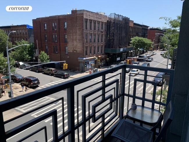 Building Photo - 397 Greene Ave