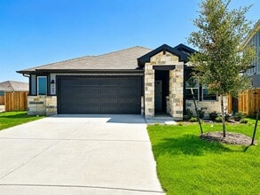 Building Photo - 105 Fossil Dr