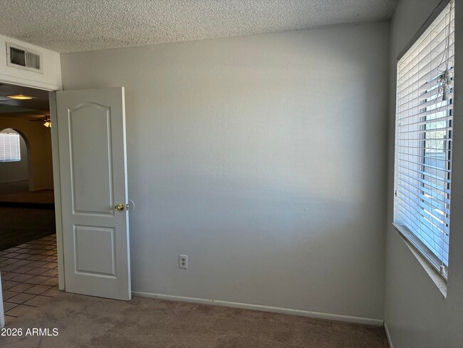 Building Photo - 5915 W Tierra Buena Ln