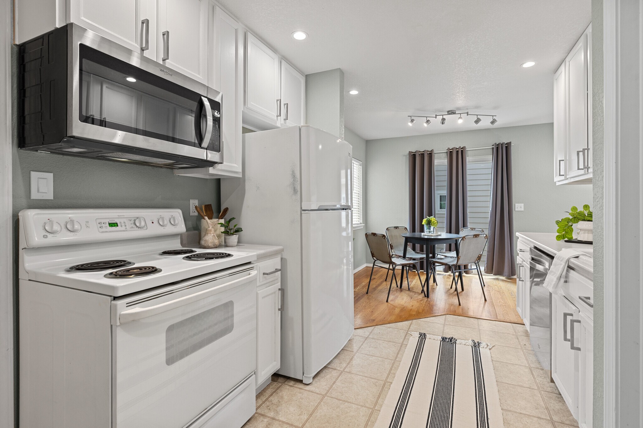 Home Now Empty - Staged Photos - 17072 E Wyoming Dr