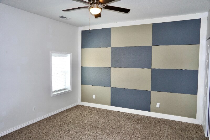 Building Photo - 2310 E St Vrain St