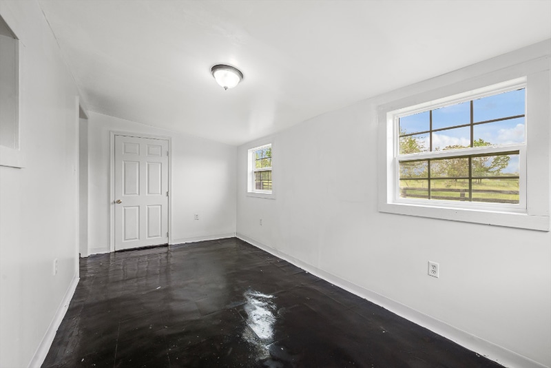 Building Photo - 6 Triple Oak Ln