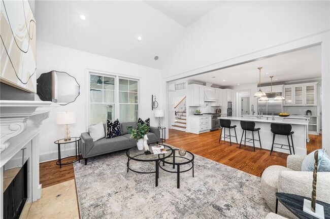 Building Photo - 4715 Westfield Dr NE