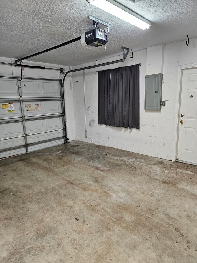Building Photo - 2833 Stoneland Ln