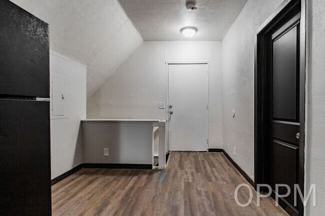 Building Photo - 1336 S 30th Ave