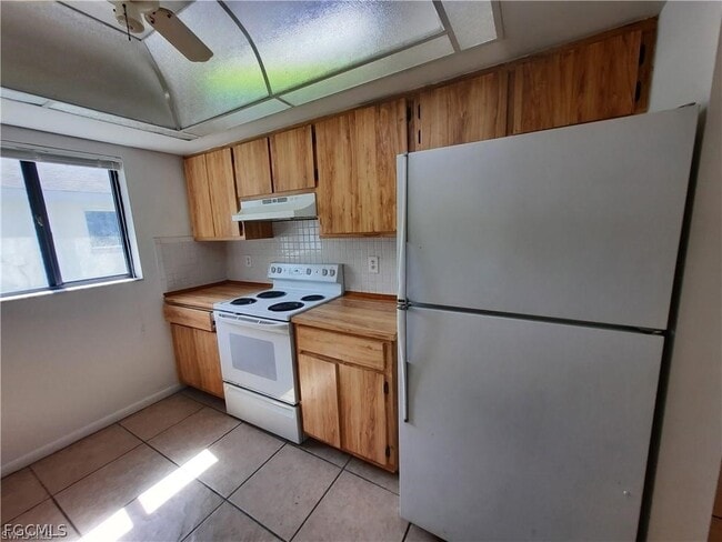 Building Photo - 937 SE 24th Ave