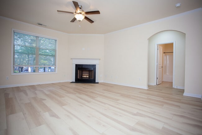 Building Photo - 6469 Panasa Ct