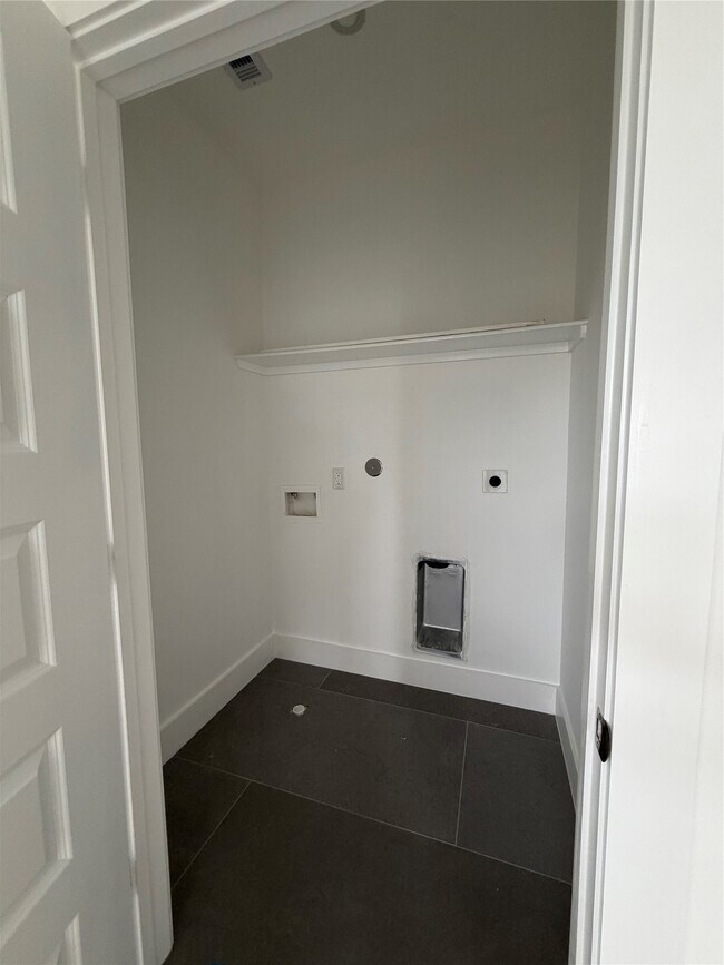 Building Photo - 10123 Grover Ln