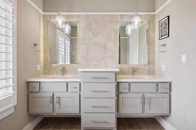 Building Photo - 201 Honey Creek Ct