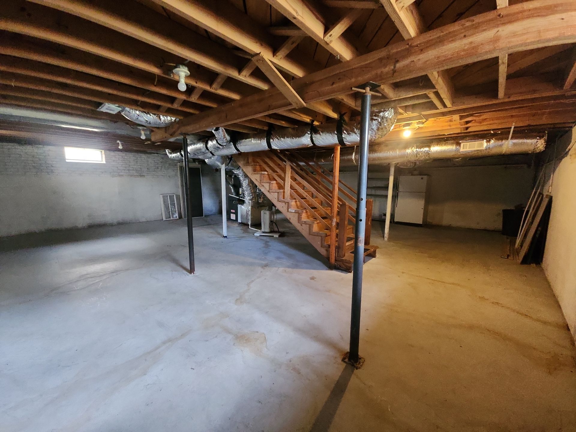 Building Photo - 1056 Campbell St