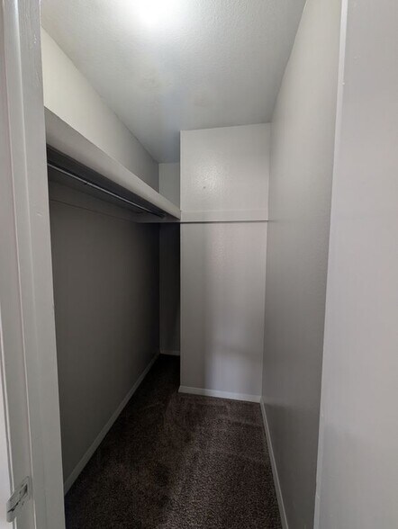 Building Photo - 9533 W Alameda Ave