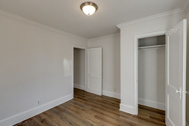 Building Photo - Newly Renovated 3BR/1BTH with Loft for Rent!