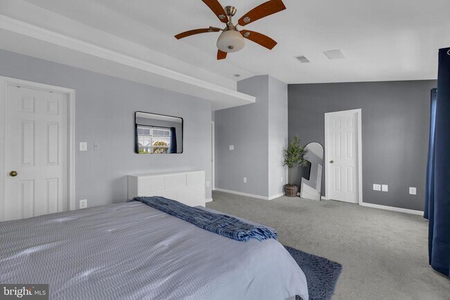 Building Photo - 6802 Dewars Way