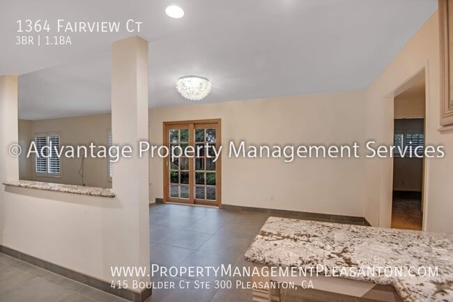 Building Photo - 1364 Fairview Ct