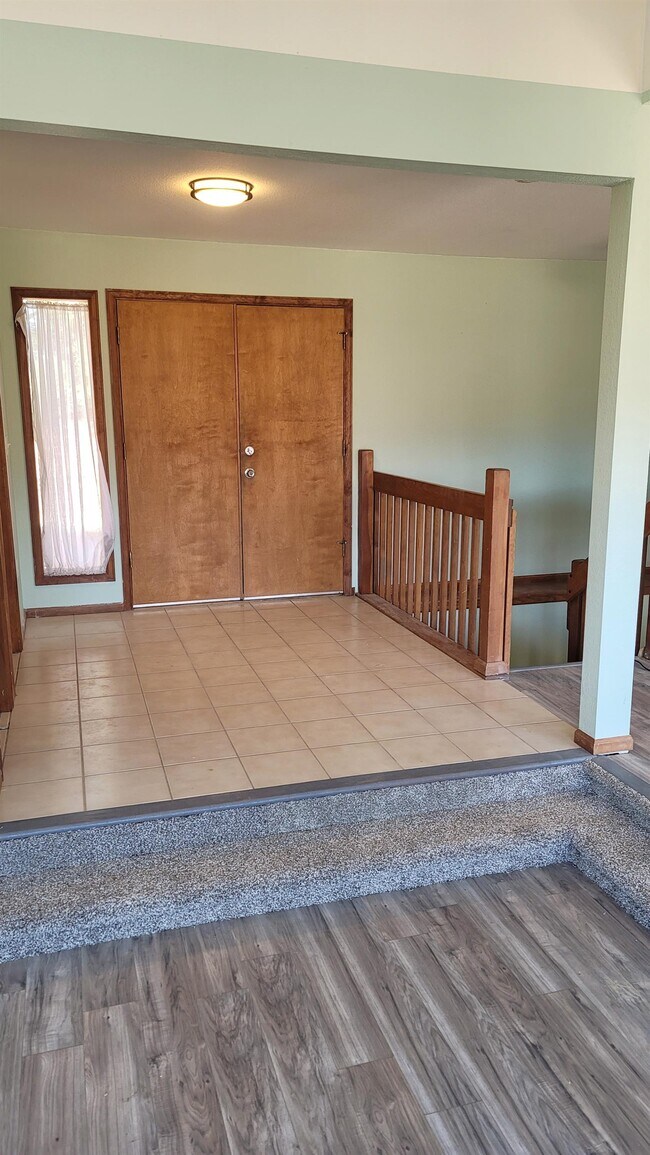 Building Photo - 4555 Sentinel Rock Terrace