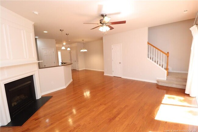 Building Photo - 7122 Racine Way
