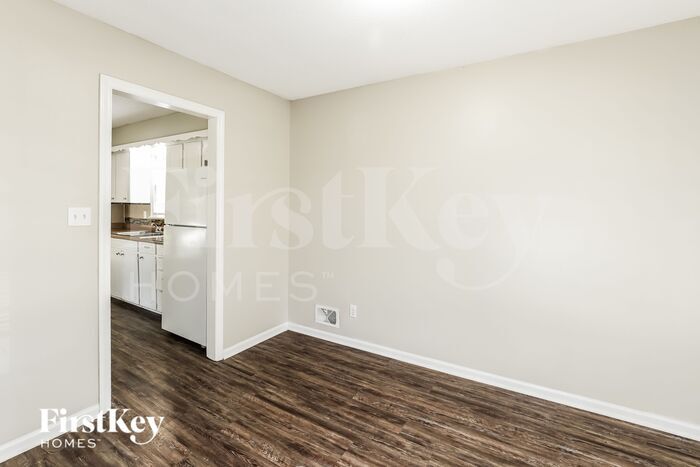Building Photo - 8919 Stark Ave