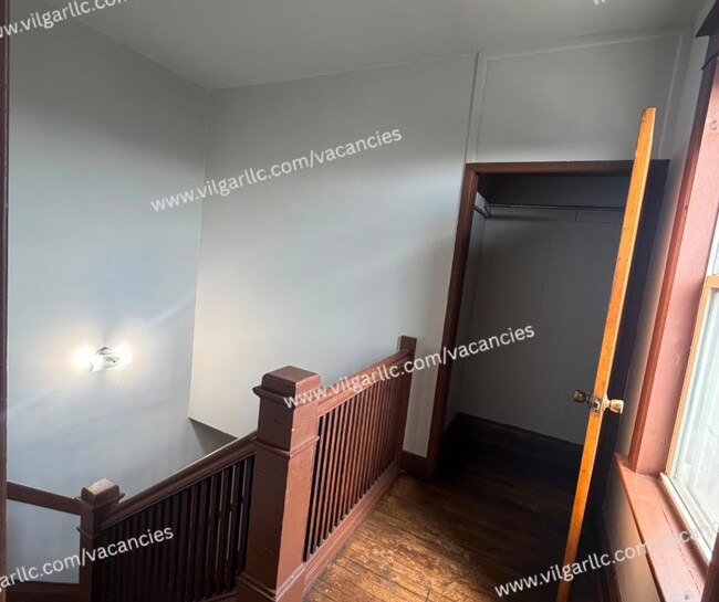 Building Photo - 3824 Fir St