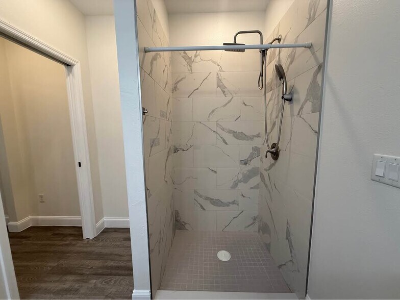 Building Photo - 2215 Andalusia Blvd