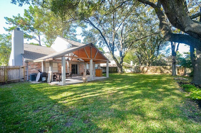 Building Photo - 8310 Hot Springs Dr