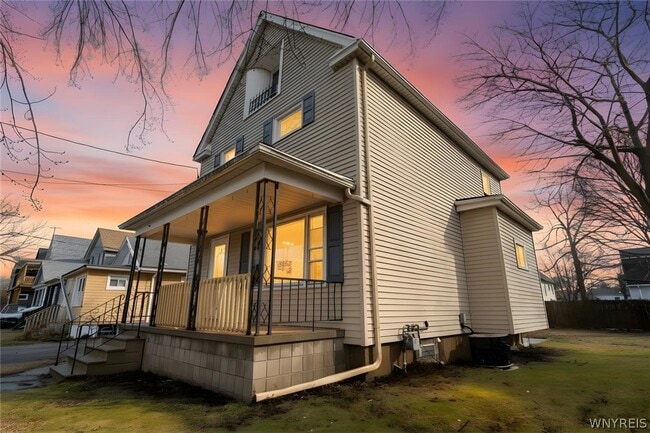 Building Photo - 609 22nd St