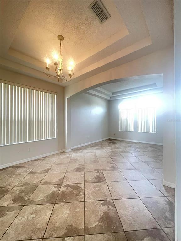 Building Photo - 2370 The Oaks Blvd