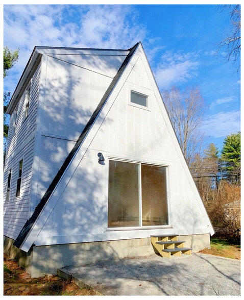 Building Photo - 38 Old Henniker Rd