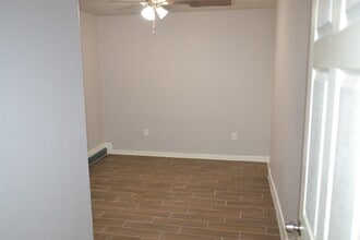 Building Photo - 9130 Autumn Harvest Dr
