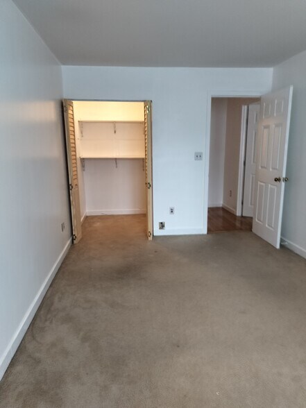 Building Photo - 332 Franklin St