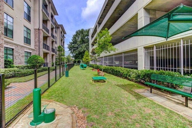 Building Photo - 3505 W Sam Houston Pkwy N