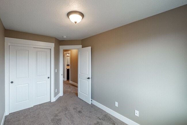 Building Photo - 270-272 Gwinn Street E