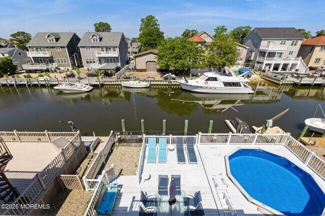 Building Photo - 22 Longpoint Dr