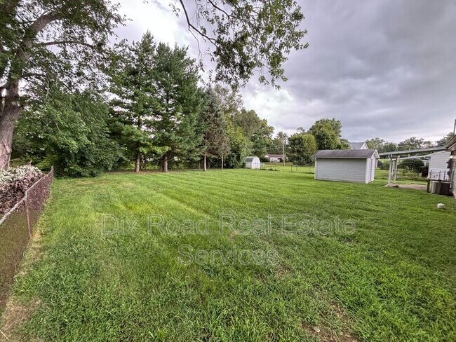 Building Photo - 272 Symmes Rd