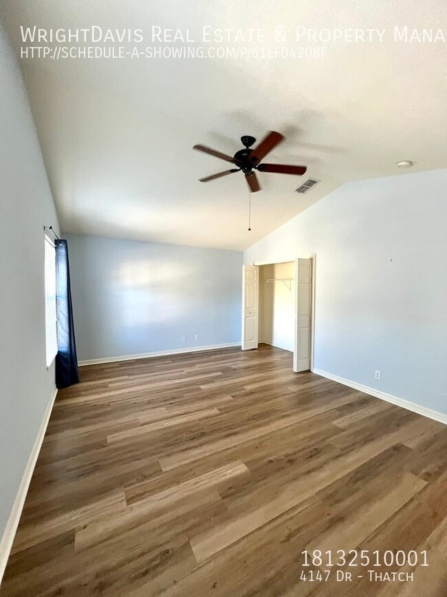 Building Photo - Large townhome at Sabal Pointe!