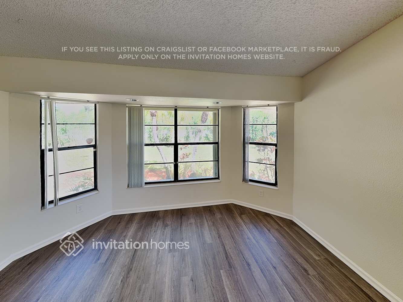 Building Photo - 10941 NW 7th St