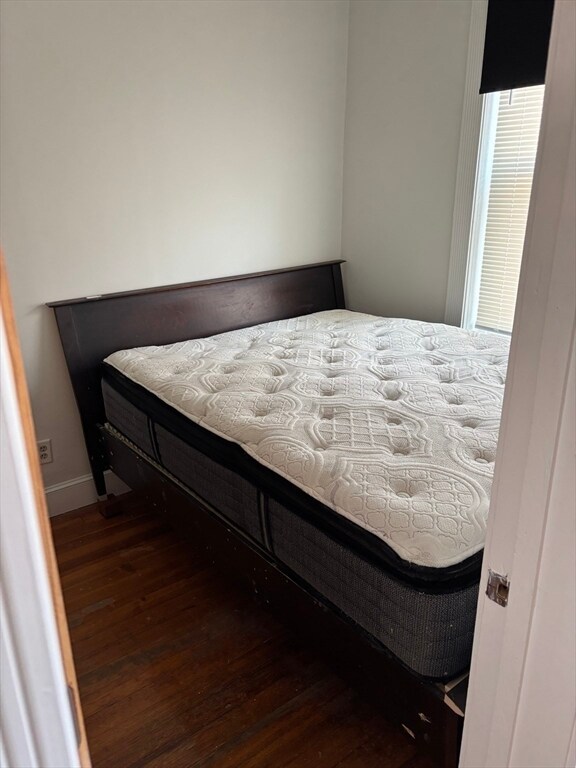 Building Photo - 11 Irving St