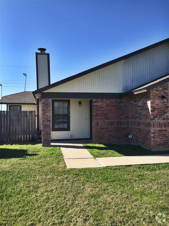 Building Photo - 1006 Hyridge St