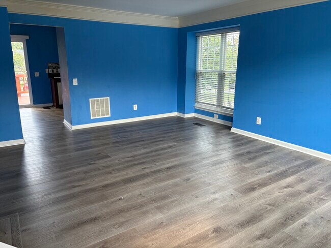 Building Photo - 1892 Beegee Ct