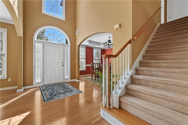 Building Photo - 3945 Summit Gate Dr