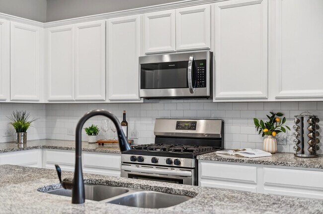 Building Photo - 2626 Lemonwood Ln