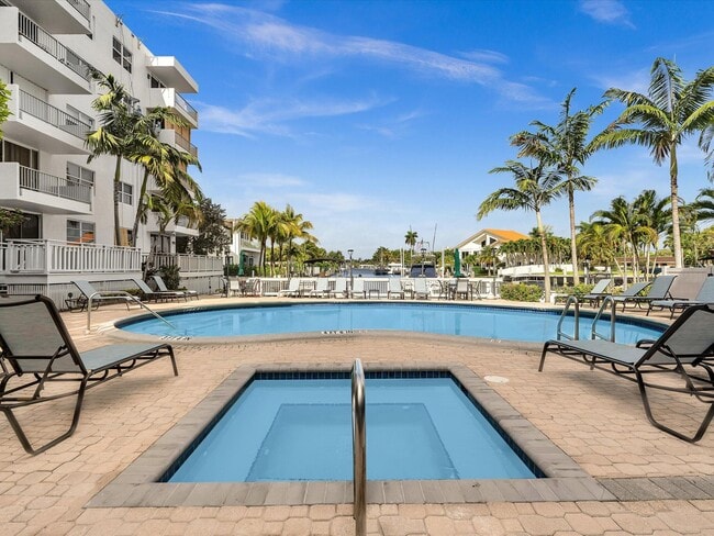 Building Photo - 1421 S Ocean Blvd