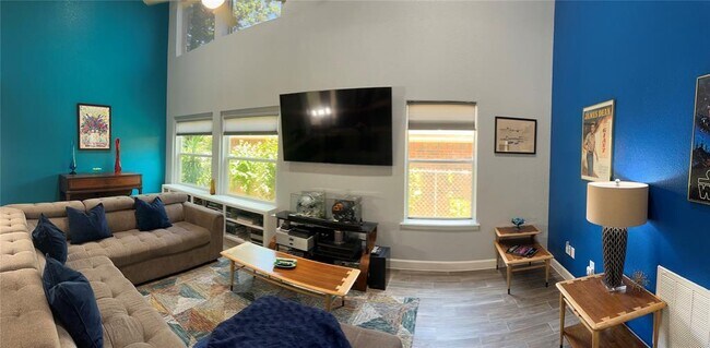 Building Photo - 28831 S Diamondhead