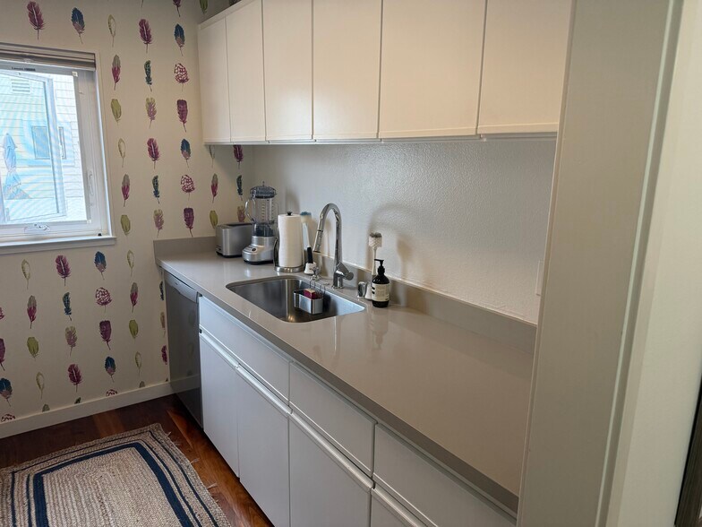 Kitchen - 2185 Bush St