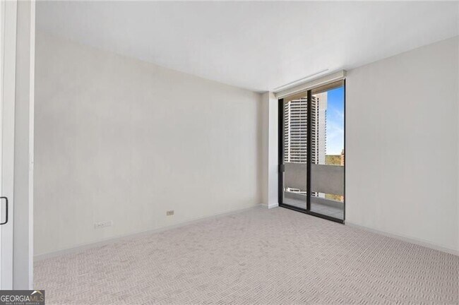 Building Photo - 2575 Peachtree Rd NE