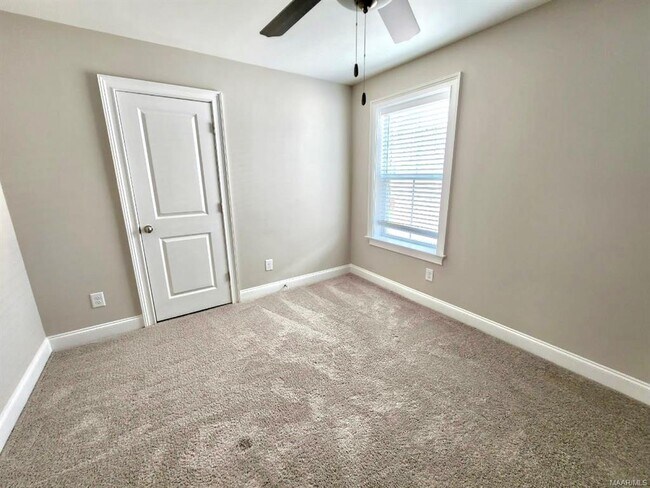 Building Photo - 8506 Melbourne Way