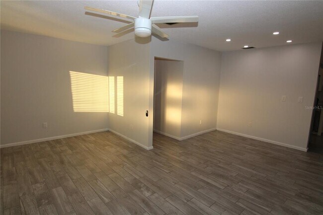 Building Photo - 1311 New Bedford Dr