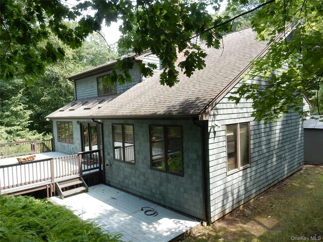 Building Photo - 104 County Rd 65