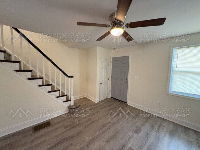 Building Photo - 7115 Emerson Ave